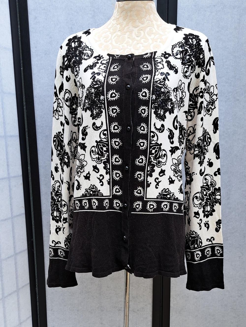 Black & White Patterned Button-Front Women's Cardigan